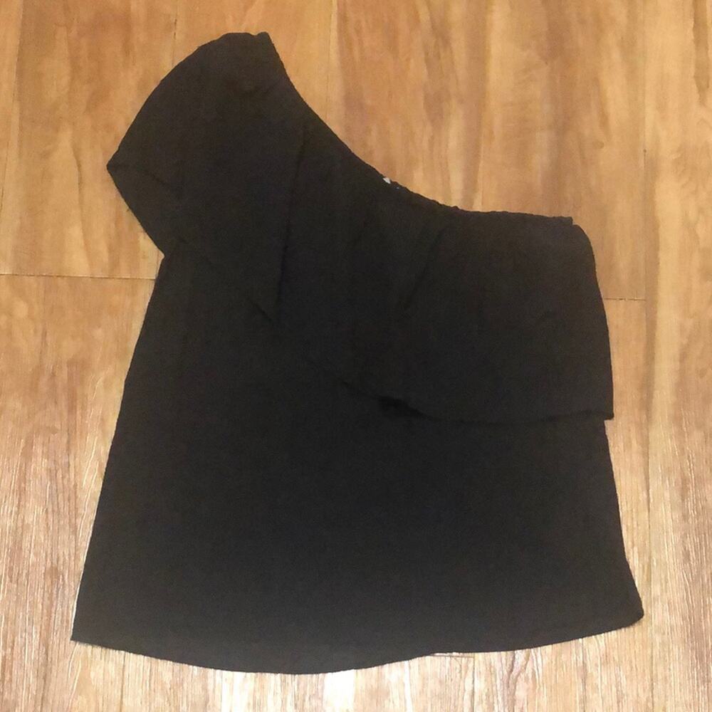 H&M Black Textured Ruffle One Shoulder Blouse Size 4